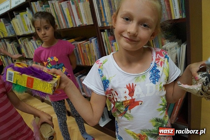 Zdjęcie w galerii na portalu naszraciborz.pl: Nędza: przez zabawę zachęcają do czytania  wiadomości z regionu