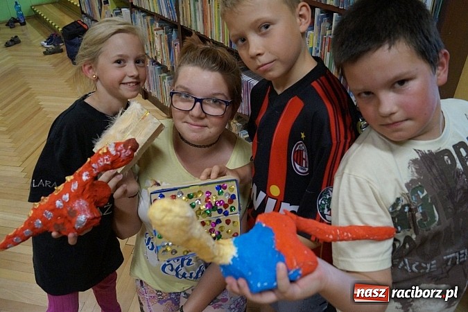 Zdjęcie w galerii na portalu naszraciborz.pl: Nędza: przez zabawę zachęcają do czytania  wiadomości z regionu