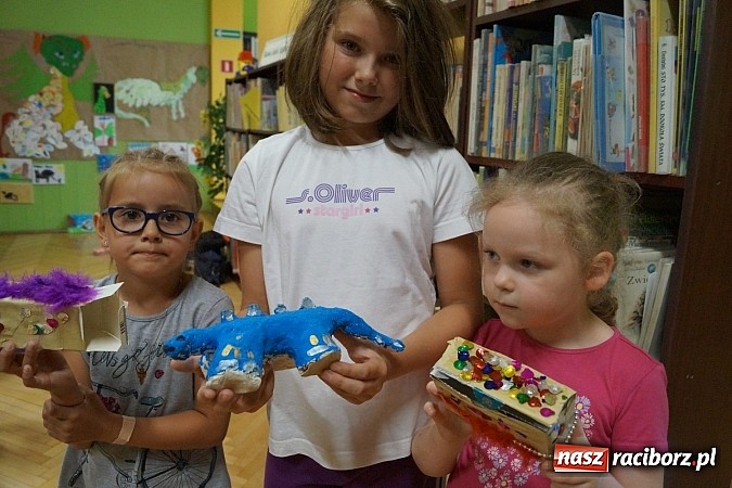 Zdjęcie w galerii na portalu naszraciborz.pl: Nędza: przez zabawę zachęcają do czytania  wiadomości z regionu