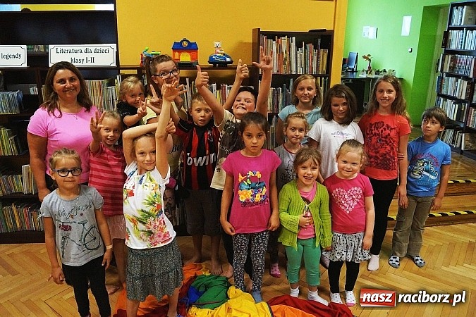 Zdjęcie w galerii na portalu naszraciborz.pl: Nędza: przez zabawę zachęcają do czytania  wiadomości z regionu