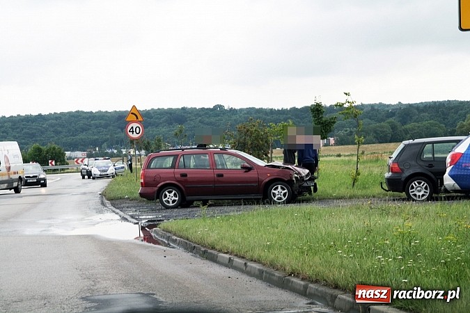 Zdjęcie w galerii na portalu naszraciborz.pl: Na Piaskowej znów doszło do kolizji!  wiadomości z regionu
