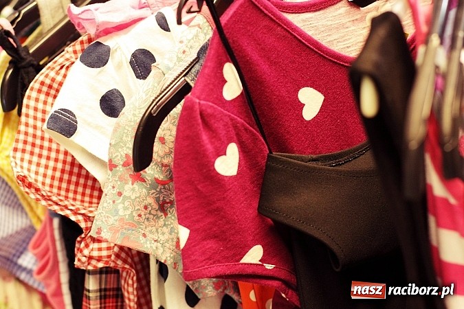 Zdjęcie w galerii na portalu naszraciborz.pl: Mała Brytania już w Raciborzu! Przyjdź i zadbaj o zawartość swojej szafy! wiadomości z regionu