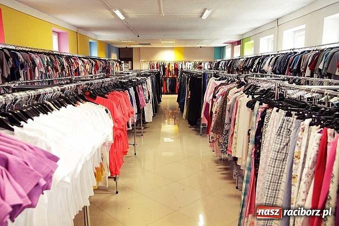 Zdjęcie w galerii na portalu naszraciborz.pl: Mała Brytania już w Raciborzu! Przyjdź i zadbaj o zawartość swojej szafy! wiadomości z regionu