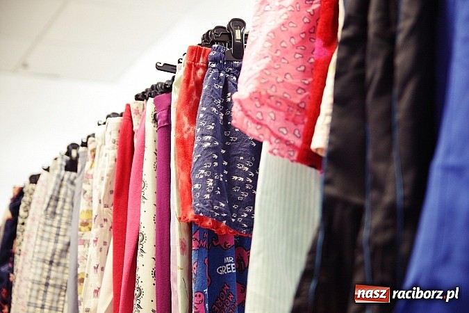 Zdjęcie w galerii na portalu naszraciborz.pl: Mała Brytania już w Raciborzu! Przyjdź i zadbaj o zawartość swojej szafy! wiadomości z regionu