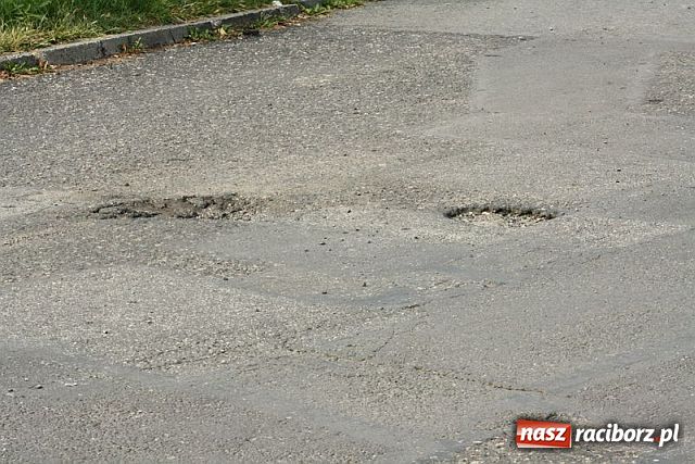 Zdjęcie w galerii na portalu naszraciborz.pl: Katowicka - siąść i płakać wiadomości z regionu