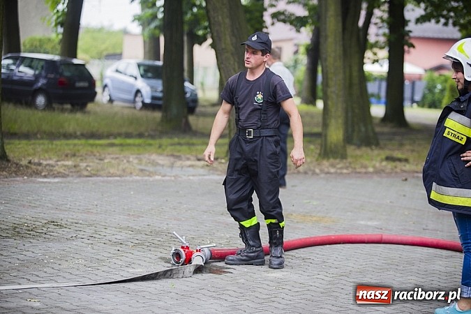 Zdjęcie w galerii na portalu naszraciborz.pl: Festyn Odpustowy w Kuźni Raciborskiej wiadomości z regionu