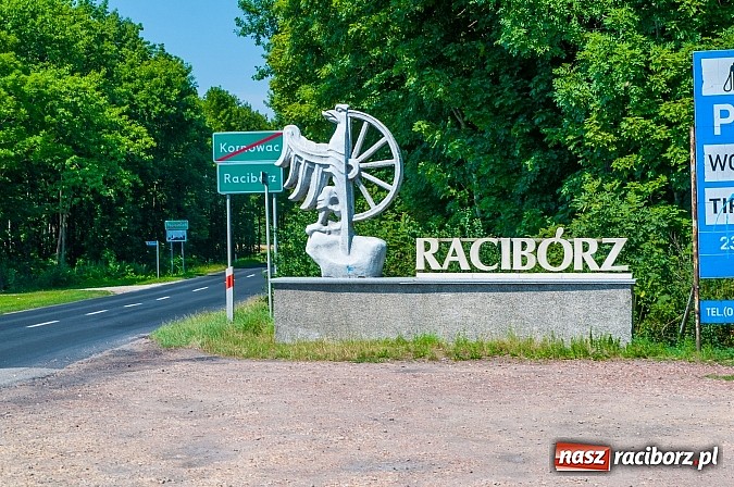 Zdjęcie w galerii na portalu naszraciborz.pl: Witacze i potykacze - radni o urodzie dróg naszych wiadomości z regionu