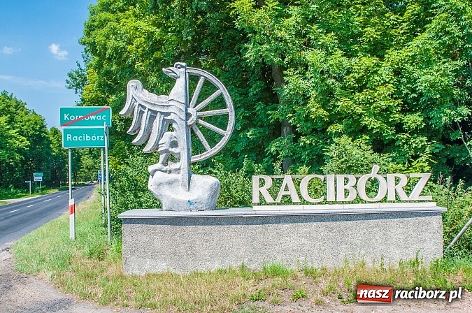 Zdjęcie w galerii na portalu naszraciborz.pl: Witacze i potykacze - radni o urodzie dróg naszych wiadomości z regionu