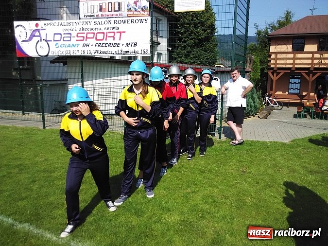 Zdjęcie w galerii na portalu naszraciborz.pl: Strażacy z naszego regionu pojechali na zawody sikawek konnych w Beskidy wiadomości z regionu