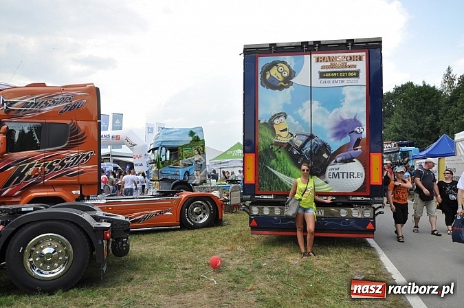 Zdjęcie w galerii na portalu naszraciborz.pl: Mimo pogody w kratkę kilkadziesiąt tysięcy fanów na zlocie Master Truck 2015 wiadomości z regionu