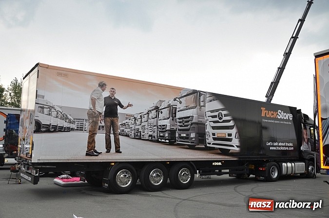 Zdjęcie w galerii na portalu naszraciborz.pl: Mimo pogody w kratkę kilkadziesiąt tysięcy fanów na zlocie Master Truck 2015 wiadomości z regionu