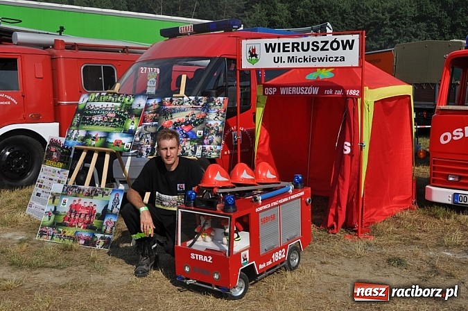 Zdjęcie w galerii na portalu naszraciborz.pl: Mimo pogody w kratkę kilkadziesiąt tysięcy fanów na zlocie Master Truck 2015 wiadomości z regionu