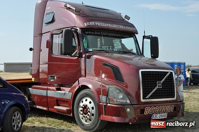 Zdjęcie w galerii na portalu naszraciborz.pl: Mimo pogody w kratkę kilkadziesiąt tysięcy fanów na zlocie Master Truck 2015 wiadomości z regionu