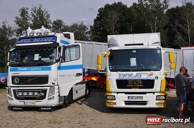 Zdjęcie w galerii na portalu naszraciborz.pl: Mimo pogody w kratkę kilkadziesiąt tysięcy fanów na zlocie Master Truck 2015 wiadomości z regionu