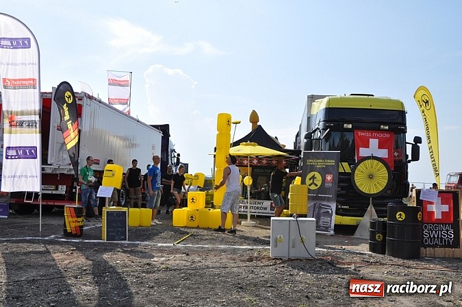 Zdjęcie w galerii na portalu naszraciborz.pl: Mimo pogody w kratkę kilkadziesiąt tysięcy fanów na zlocie Master Truck 2015 wiadomości z regionu