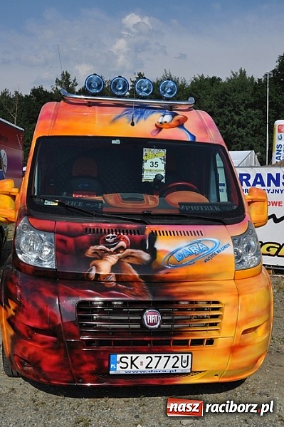 Zdjęcie w galerii na portalu naszraciborz.pl: Mimo pogody w kratkę kilkadziesiąt tysięcy fanów na zlocie Master Truck 2015 wiadomości z regionu