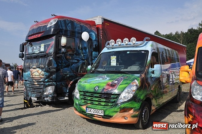 Zdjęcie w galerii na portalu naszraciborz.pl: Mimo pogody w kratkę kilkadziesiąt tysięcy fanów na zlocie Master Truck 2015 wiadomości z regionu