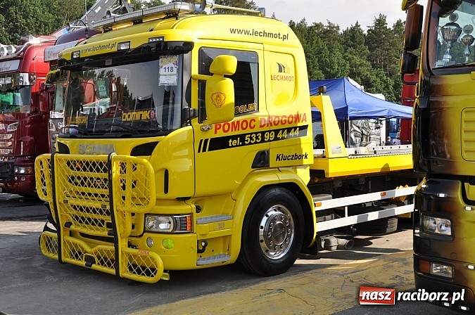 Zdjęcie w galerii na portalu naszraciborz.pl: Mimo pogody w kratkę kilkadziesiąt tysięcy fanów na zlocie Master Truck 2015 wiadomości z regionu