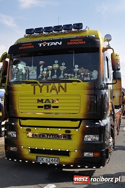 Zdjęcie w galerii na portalu naszraciborz.pl: Mimo pogody w kratkę kilkadziesiąt tysięcy fanów na zlocie Master Truck 2015 wiadomości z regionu