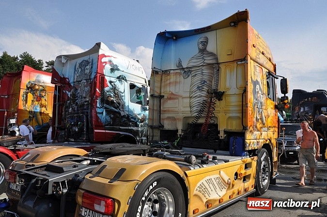 Zdjęcie w galerii na portalu naszraciborz.pl: Mimo pogody w kratkę kilkadziesiąt tysięcy fanów na zlocie Master Truck 2015 wiadomości z regionu