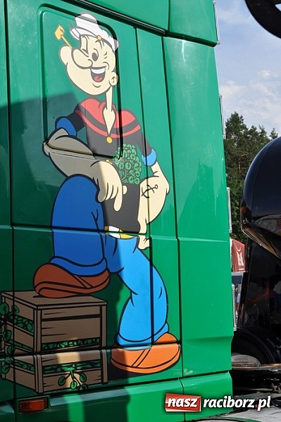 Zdjęcie w galerii na portalu naszraciborz.pl: Mimo pogody w kratkę kilkadziesiąt tysięcy fanów na zlocie Master Truck 2015 wiadomości z regionu