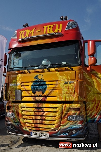 Zdjęcie w galerii na portalu naszraciborz.pl: Mimo pogody w kratkę kilkadziesiąt tysięcy fanów na zlocie Master Truck 2015 wiadomości z regionu