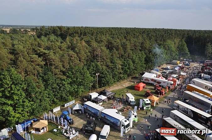 Zdjęcie w galerii na portalu naszraciborz.pl: Mimo pogody w kratkę kilkadziesiąt tysięcy fanów na zlocie Master Truck 2015 wiadomości z regionu
