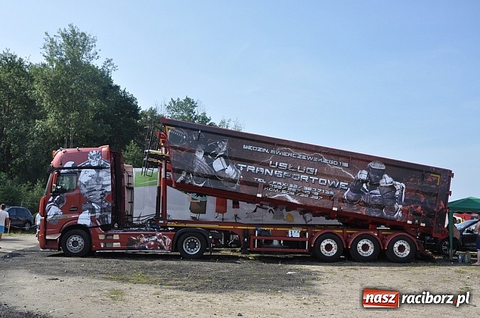 Zdjęcie w galerii na portalu naszraciborz.pl: Mimo pogody w kratkę kilkadziesiąt tysięcy fanów na zlocie Master Truck 2015 wiadomości z regionu