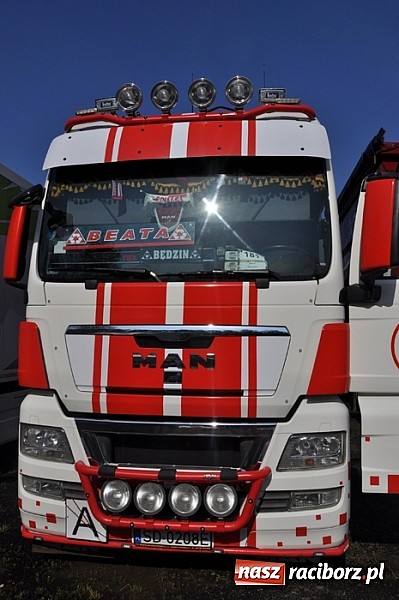 Zdjęcie w galerii na portalu naszraciborz.pl: Mimo pogody w kratkę kilkadziesiąt tysięcy fanów na zlocie Master Truck 2015 wiadomości z regionu