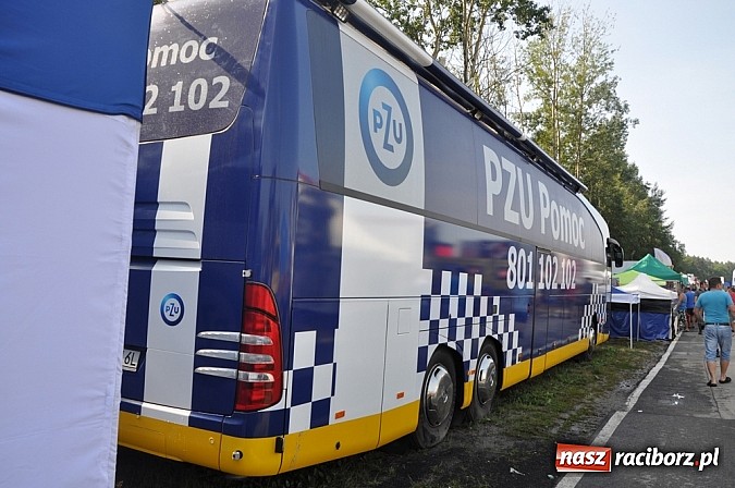 Zdjęcie w galerii na portalu naszraciborz.pl: Mimo pogody w kratkę kilkadziesiąt tysięcy fanów na zlocie Master Truck 2015 wiadomości z regionu