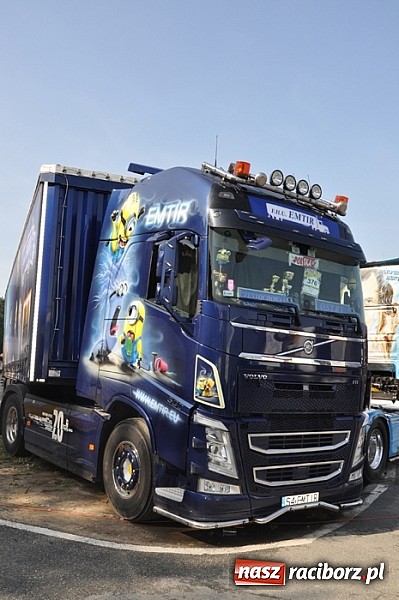 Zdjęcie w galerii na portalu naszraciborz.pl: Mimo pogody w kratkę kilkadziesiąt tysięcy fanów na zlocie Master Truck 2015 wiadomości z regionu