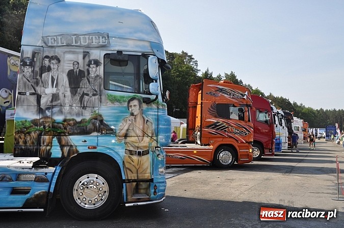 Zdjęcie w galerii na portalu naszraciborz.pl: Mimo pogody w kratkę kilkadziesiąt tysięcy fanów na zlocie Master Truck 2015 wiadomości z regionu