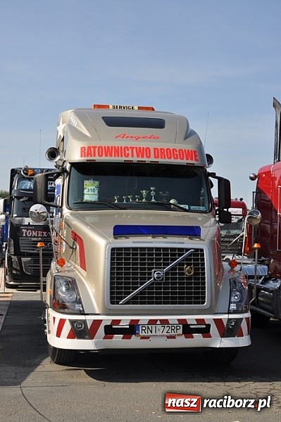 Zdjęcie w galerii na portalu naszraciborz.pl: Mimo pogody w kratkę kilkadziesiąt tysięcy fanów na zlocie Master Truck 2015 wiadomości z regionu