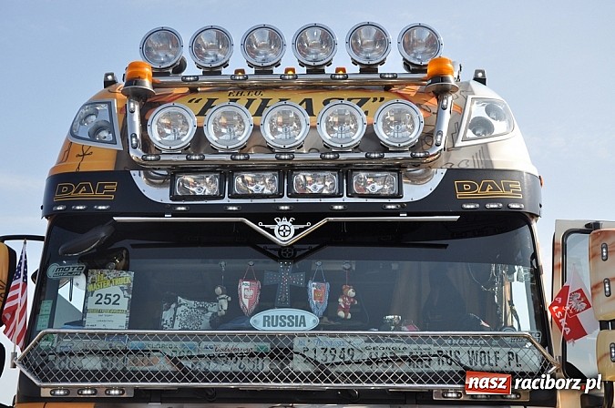 Zdjęcie w galerii na portalu naszraciborz.pl: Mimo pogody w kratkę kilkadziesiąt tysięcy fanów na zlocie Master Truck 2015 wiadomości z regionu