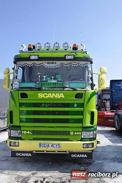 Zdjęcie w galerii na portalu naszraciborz.pl: Mimo pogody w kratkę kilkadziesiąt tysięcy fanów na zlocie Master Truck 2015 wiadomości z regionu