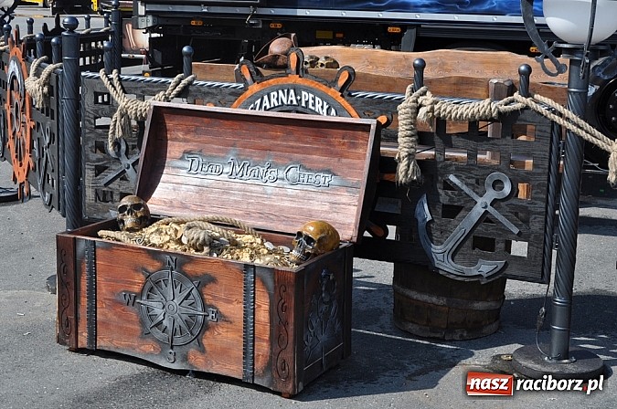Zdjęcie w galerii na portalu naszraciborz.pl: Mimo pogody w kratkę kilkadziesiąt tysięcy fanów na zlocie Master Truck 2015 wiadomości z regionu