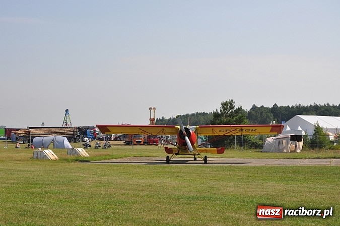 Zdjęcie w galerii na portalu naszraciborz.pl: Mimo pogody w kratkę kilkadziesiąt tysięcy fanów na zlocie Master Truck 2015 wiadomości z regionu