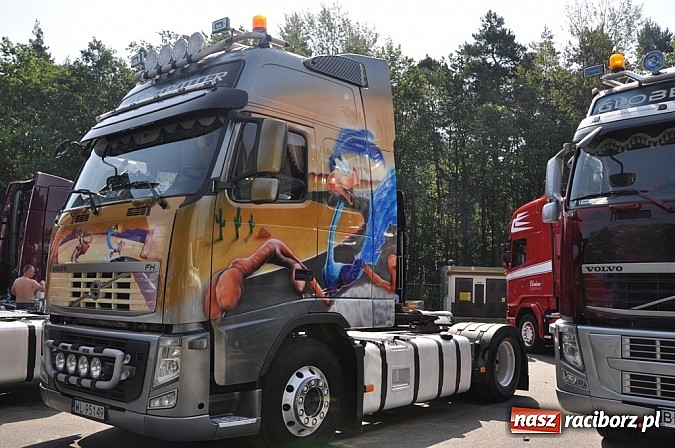 Zdjęcie w galerii na portalu naszraciborz.pl: Mimo pogody w kratkę kilkadziesiąt tysięcy fanów na zlocie Master Truck 2015 wiadomości z regionu