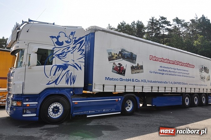 Zdjęcie w galerii na portalu naszraciborz.pl: Mimo pogody w kratkę kilkadziesiąt tysięcy fanów na zlocie Master Truck 2015 wiadomości z regionu