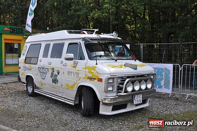 Zdjęcie w galerii na portalu naszraciborz.pl: Mimo pogody w kratkę kilkadziesiąt tysięcy fanów na zlocie Master Truck 2015 wiadomości z regionu