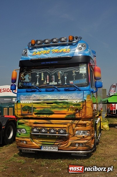 Zdjęcie w galerii na portalu naszraciborz.pl: Mimo pogody w kratkę kilkadziesiąt tysięcy fanów na zlocie Master Truck 2015 wiadomości z regionu