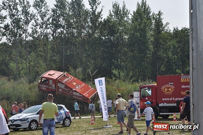 Zdjęcie w galerii na portalu naszraciborz.pl: Mimo pogody w kratkę kilkadziesiąt tysięcy fanów na zlocie Master Truck 2015 wiadomości z regionu