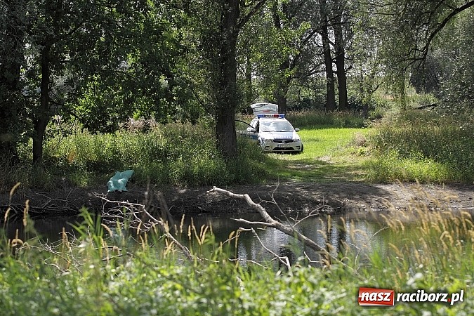 Zdjęcie w galerii na portalu naszraciborz.pl: Ze zbiornika w Studziennej wyciągnięto zwłoki starszego mężczyzny wiadomości z regionu