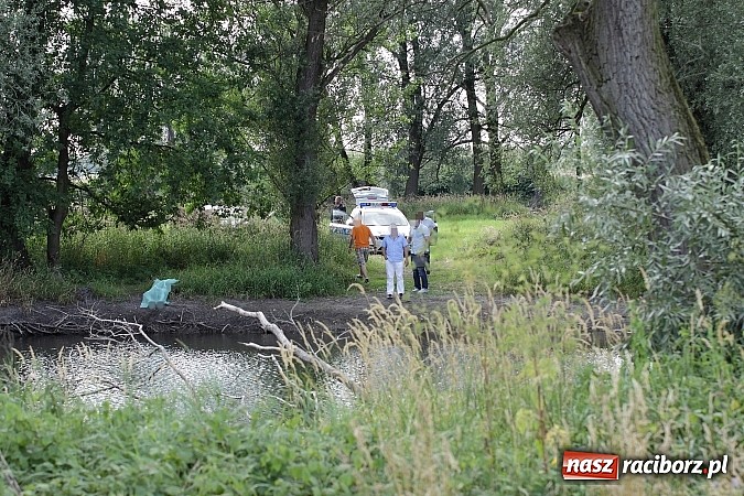 Zdjęcie w galerii na portalu naszraciborz.pl: Ze zbiornika w Studziennej wyciągnięto zwłoki starszego mężczyzny wiadomości z regionu