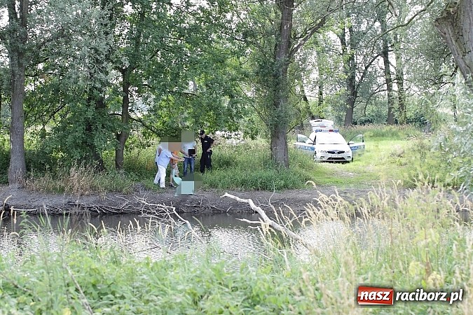 Zdjęcie w galerii na portalu naszraciborz.pl: Ze zbiornika w Studziennej wyciągnięto zwłoki starszego mężczyzny wiadomości z regionu