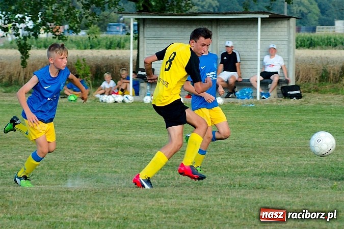 Zdjęcie w galerii na portalu naszraciborz.pl: Sparing: Drogowiec Jedlińsk zwyciężył młodzież Tworkowa wiadomości z regionu
