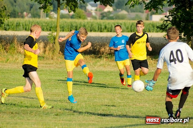 Zdjęcie w galerii na portalu naszraciborz.pl: Sparing: Drogowiec Jedlińsk zwyciężył młodzież Tworkowa wiadomości z regionu