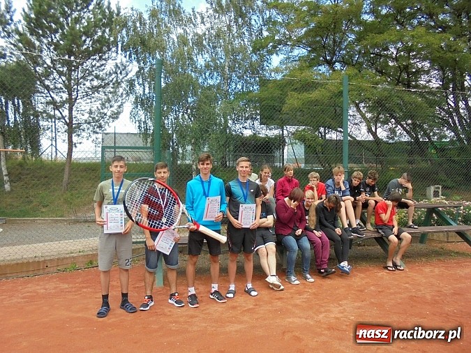 Zdjęcie w galerii na portalu naszraciborz.pl: Tenisiści TKKF Rafako wrócili z drugiego obozu wiadomości z regionu