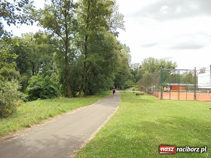 Zdjęcie w galerii na portalu naszraciborz.pl: Tenisiści TKKF Rafako wrócili z drugiego obozu wiadomości z regionu