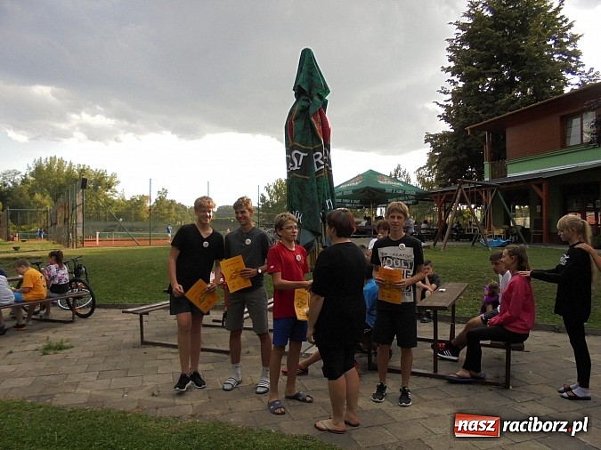 Zdjęcie w galerii na portalu naszraciborz.pl: Tenisiści TKKF Rafako wrócili z drugiego obozu wiadomości z regionu